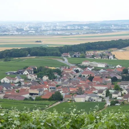 O Champenois Bed & Breakfast Ecueil